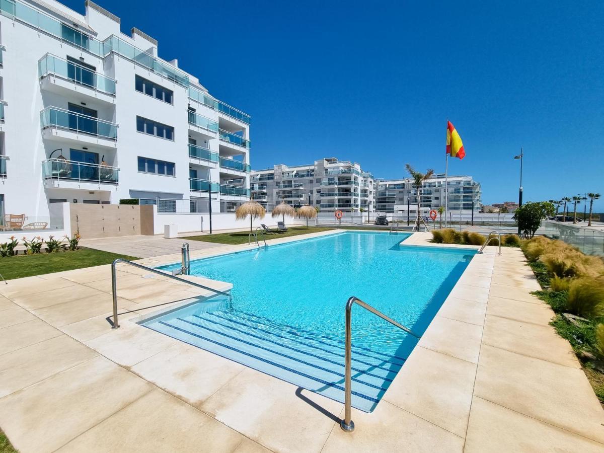 New Beach Front Apartment With Large Balcony Torrox Exterior photo